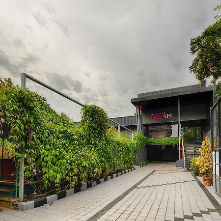 Отель Vidya Residency Thrissur Экстерьер фото