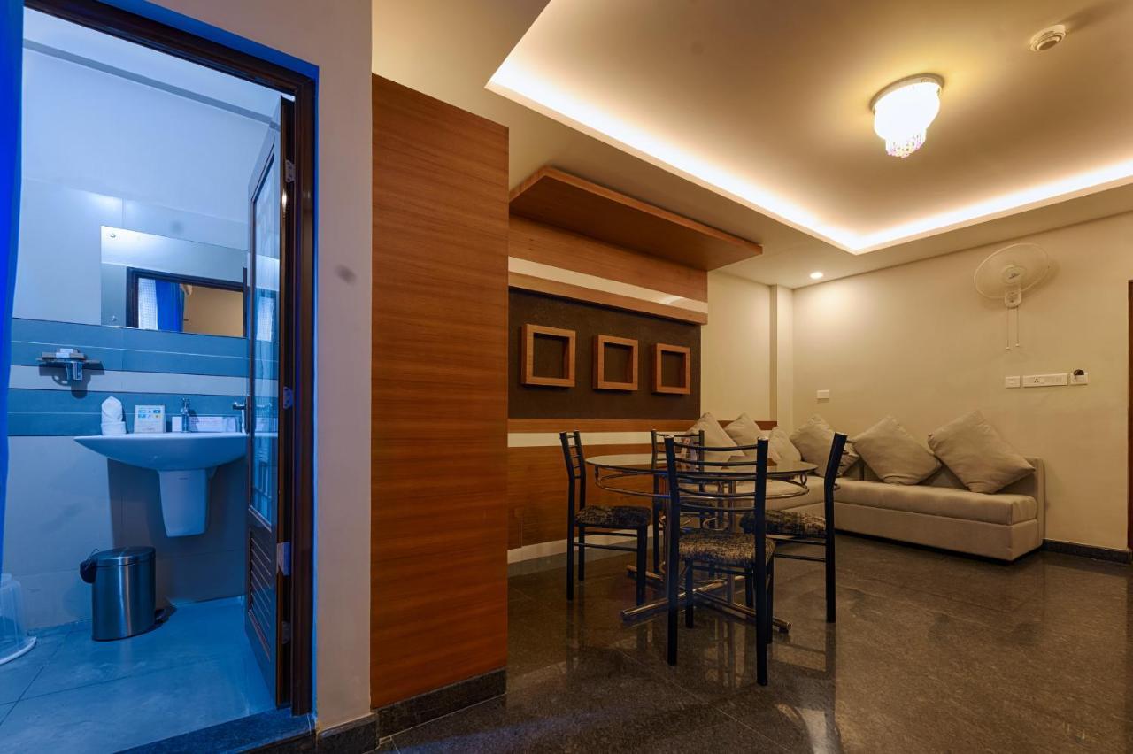 Отель Vidya Residency Thrissur Экстерьер фото
