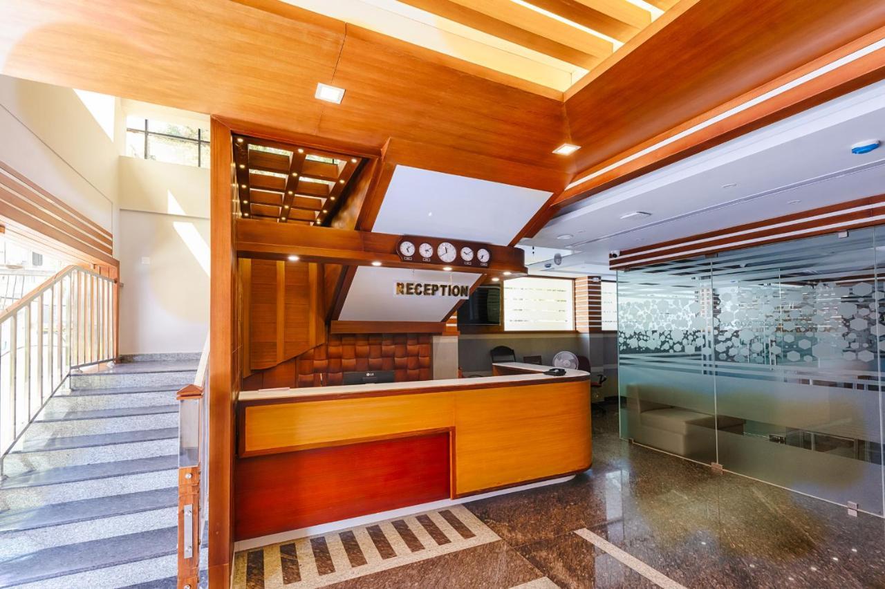 Отель Vidya Residency Thrissur Экстерьер фото