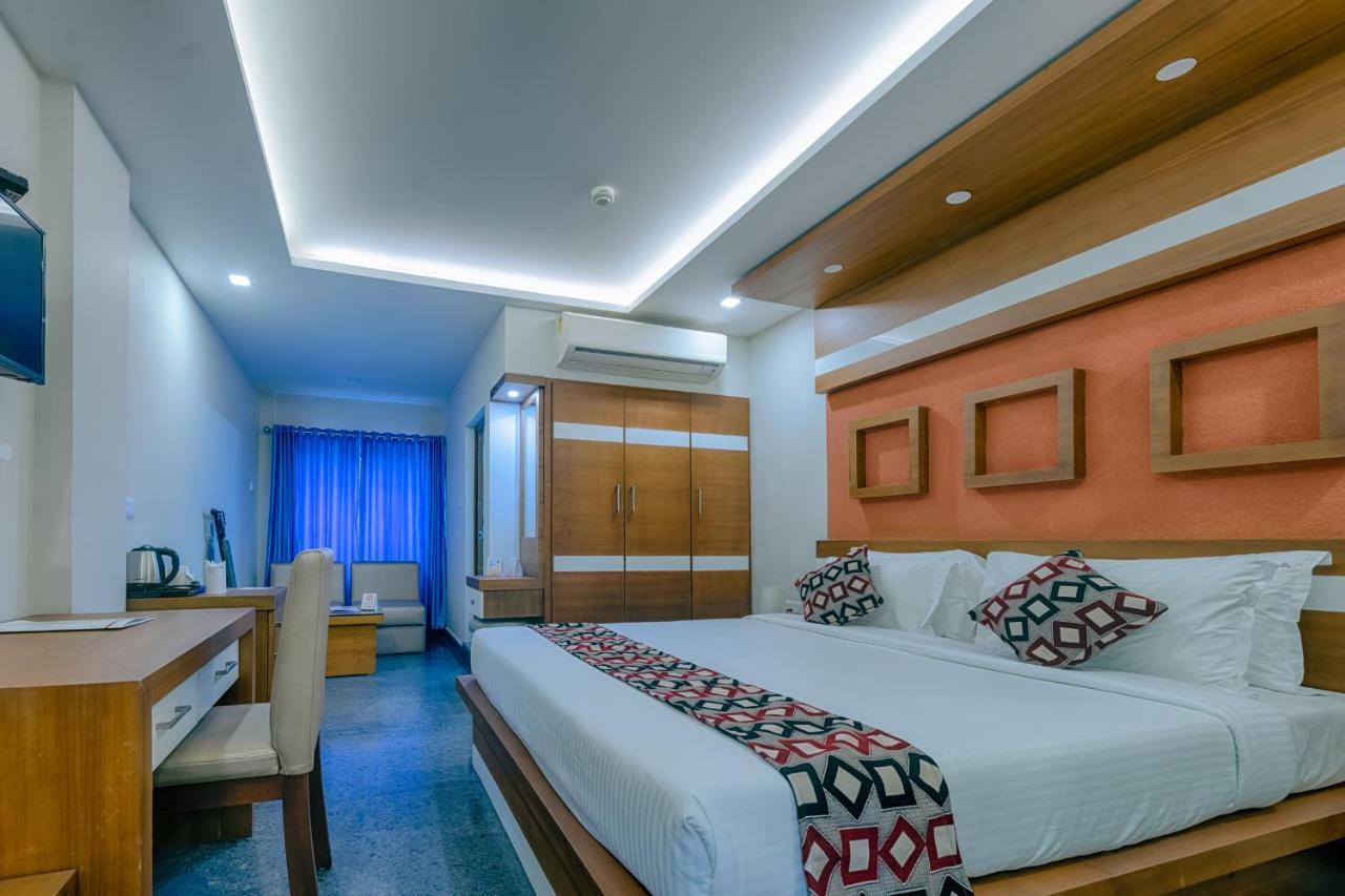 Отель Vidya Residency Thrissur Экстерьер фото