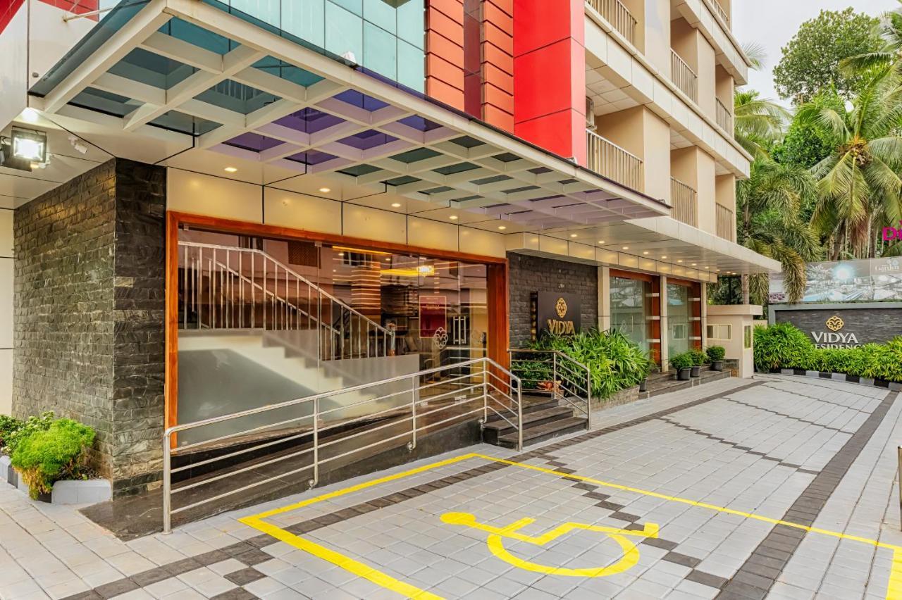Отель Vidya Residency Thrissur Экстерьер фото