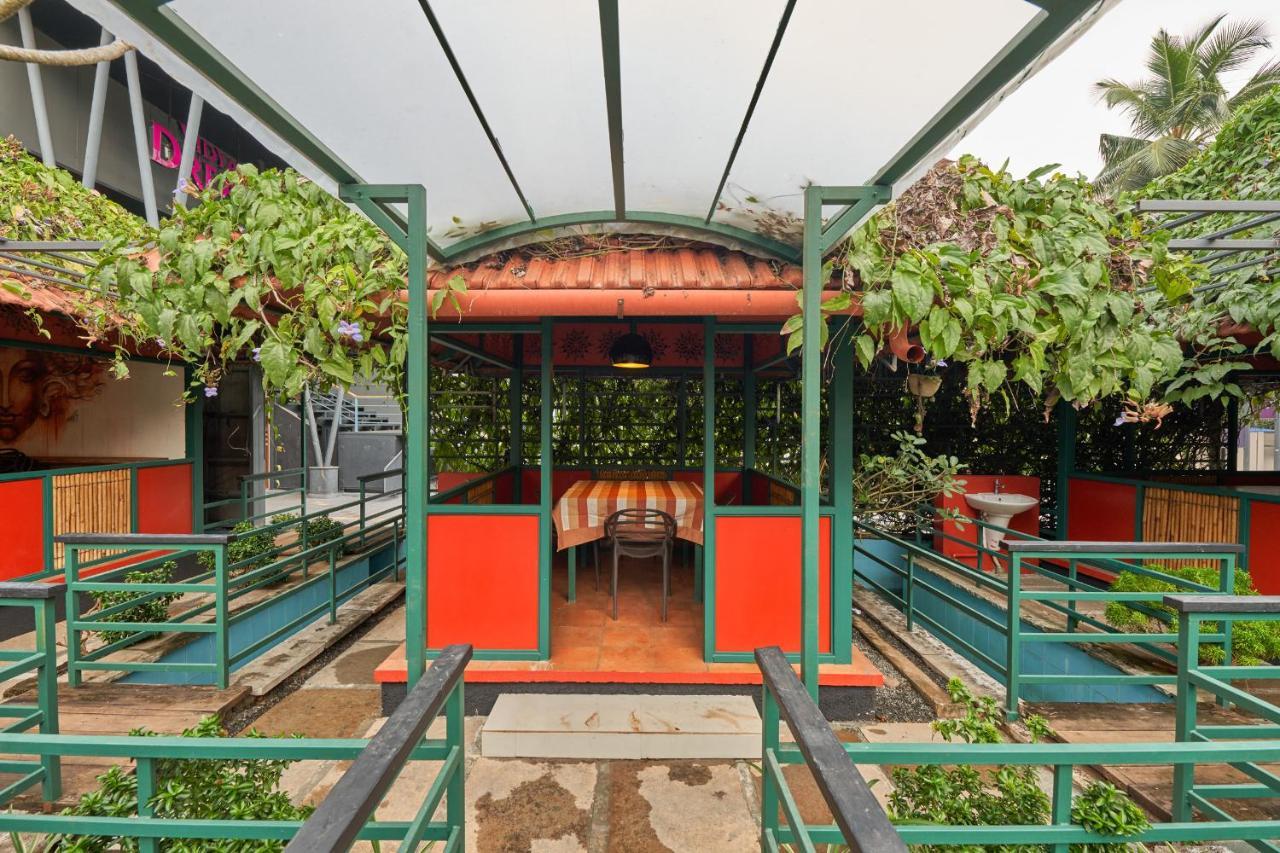 Отель Vidya Residency Thrissur Экстерьер фото