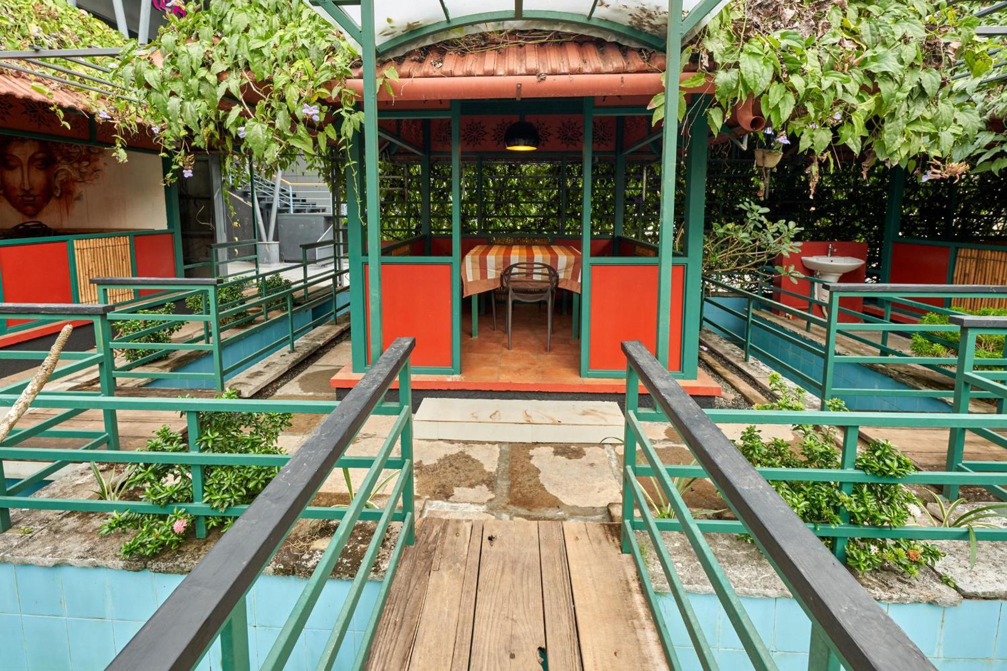 Отель Vidya Residency Thrissur Экстерьер фото